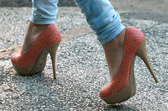 Cendrillon perchée sur ses talons