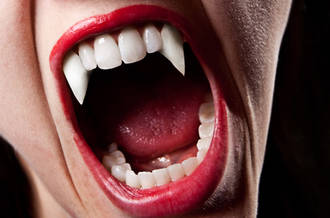 Se faire mordre par quelqu'un