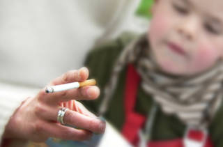 Tabagisme passif: quand les enfants en sont les victimes