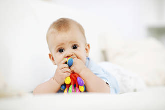 Bébé fait ses dents