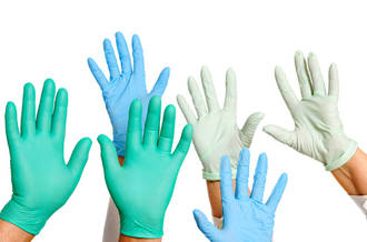 Mains de médecins gantées selon diverses spécialisations