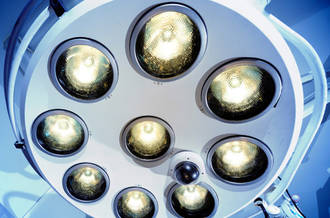 Lampe de salle d'opérations