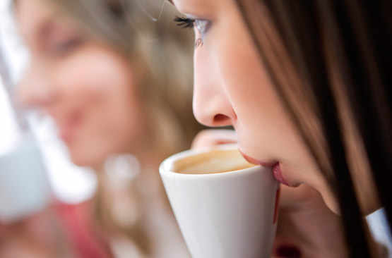 Boire du café préserve les artères