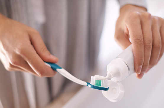 Prévenir les maladies cardiaques grâce à la brosse à dents