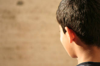 Surdité légère: un regard flou sur l'avenir