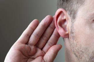Un jeune adulte sur deux a déjà souffert de trouble auditif