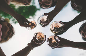 Consommation modérée d'alcool: est-ce finalement bénéfique?