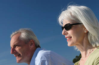 Est-ce toujours l’âge qui fait blanchir les cheveux?