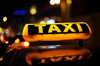 Un taxi dans la nuit