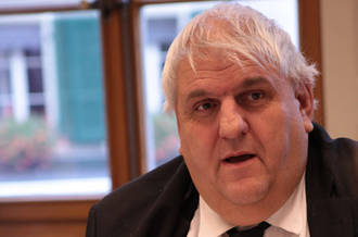 Le syndic de Lausanne travaille entre septante et quatre-vingts heures par semaine.