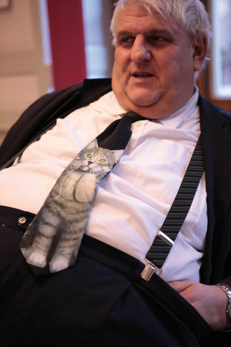 Le politicien est aussi un amoureux des chats.