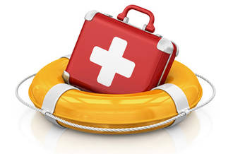 Valise de premiers secours sur une bouée