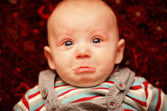 gros_plan_pleurs_bebe