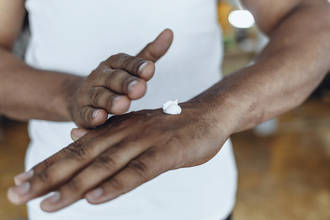 florence_hoareau_specialiste_traitement_peaux_foncees