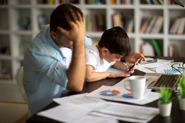 36.9_burn-out_parental_parents_craquent