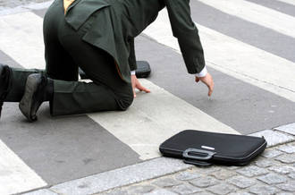 La main est très exposée