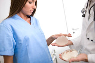 Peut-on se passer des implants mammaires?
