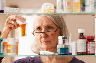 Un médicament périmé, pourquoi pas? 