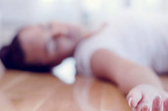 Il/elle a des convulsions